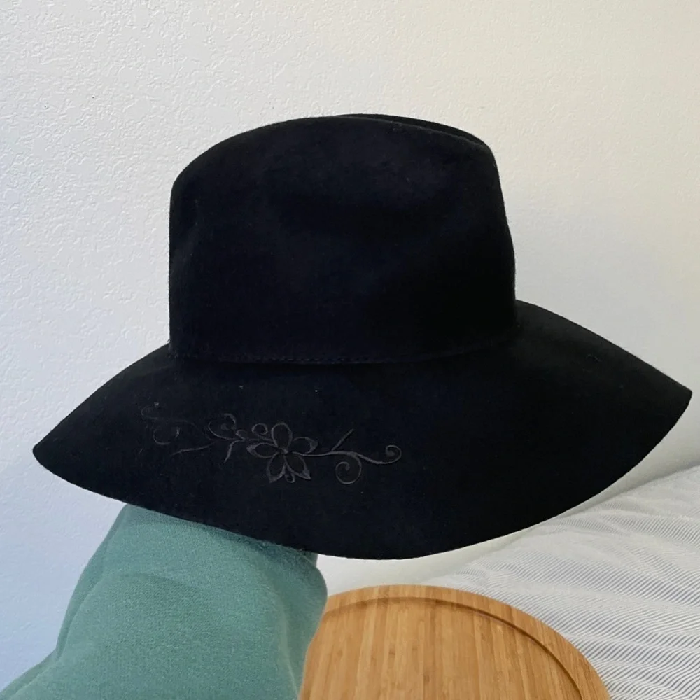 TIRABASSO NWOT 100% Wool Black Wide Brim Hat‎ with Floral Detail, OS